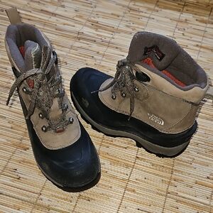 The North Face Womens Black and Tan Snow Boots